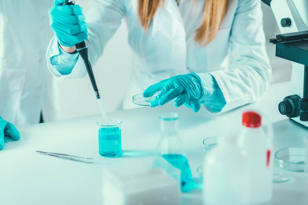 Cómo es estudiar laboratorio clínico - Laboratorio Clínico y Biomédico